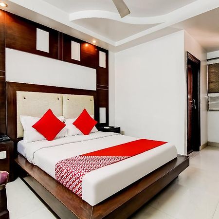 Oyo 7781 Hotel Sai International Yeni Delhi Dış mekan fotoğraf